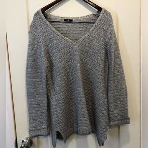 H&M v neck sweater